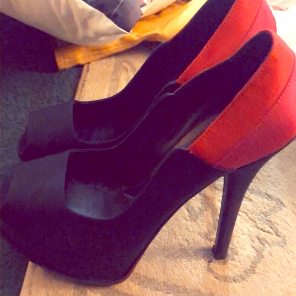 Fendi peep toe